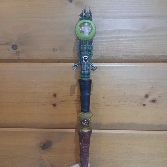 MagiQuest Wand Wizard‎ Skull Creative Kingdom Light-Up (Light Flickers) ZA3