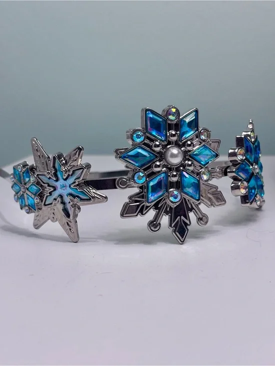 Disneyworld Bibbidi Bobbidi Boutique Frozen Elsa metal and rhinestone tiara