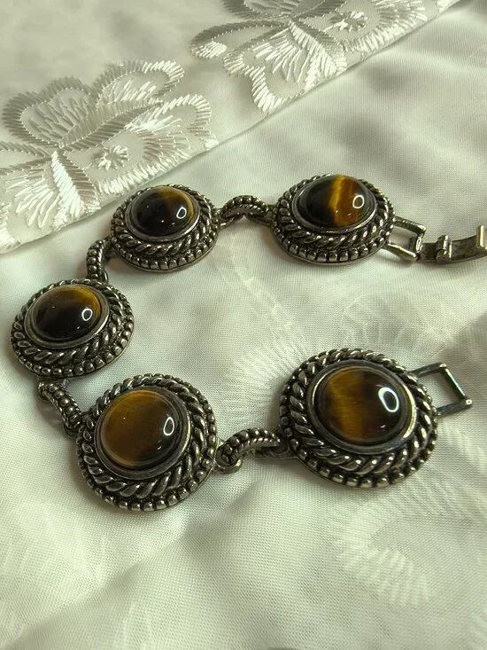 Premier Designs Glass Tiger Eye Bracelet