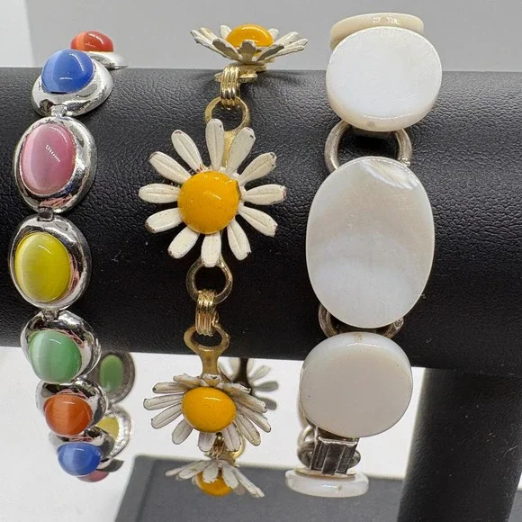 Vintage Bracelet Lot 3pc Daisy Enamel Mother of Pearl Style Multi Cabochon Retro