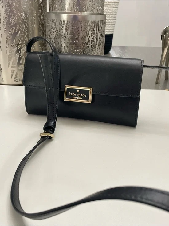 Kate Spade New York Black Leather Crossbody Wallet Clutch Gold Hardware