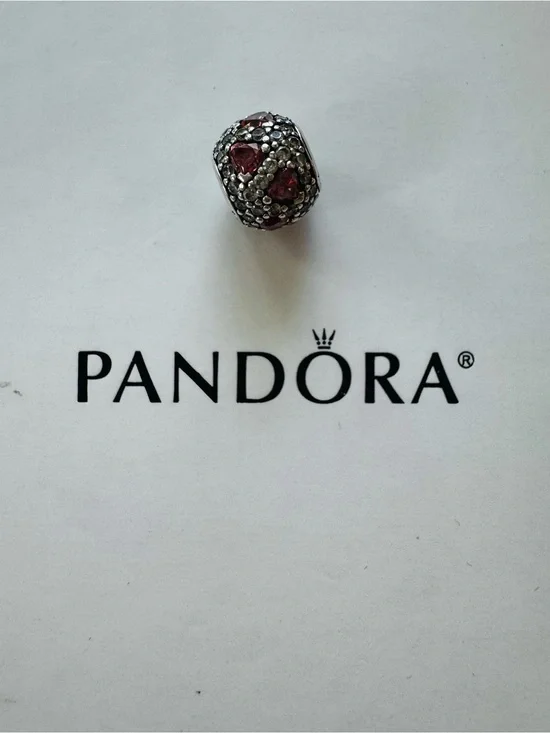 EUC Authentic Pandora Shimmering Hearts Pavé CZ Hearts Retired