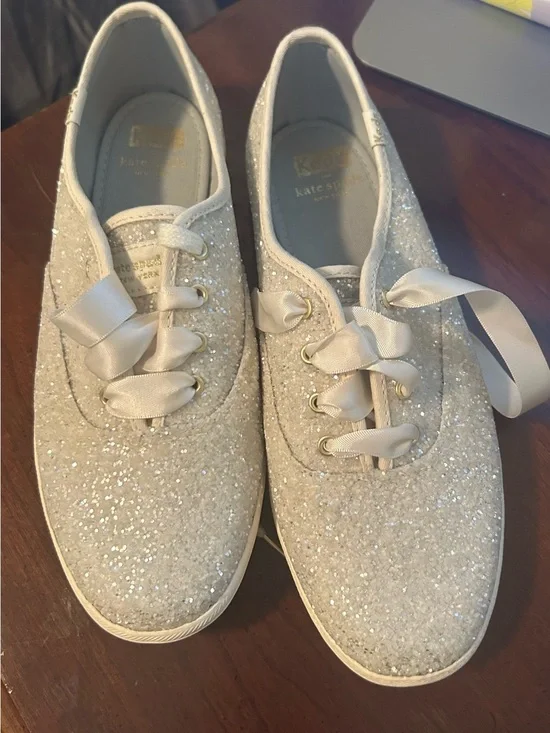 kate spade Glitter Low-Top Sneakers in Silver Cream