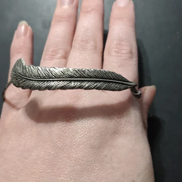 Alex and Ani Silver Tone Feather Expandable Bangle Statement Bracelet