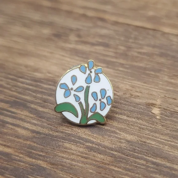 Alzheimers awareness floral flower‎ pin vintage B547