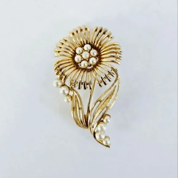 Vintage 1950s Lisner Signed Sunflower Floral Faux Pearl Gold Tone Brooch Pin