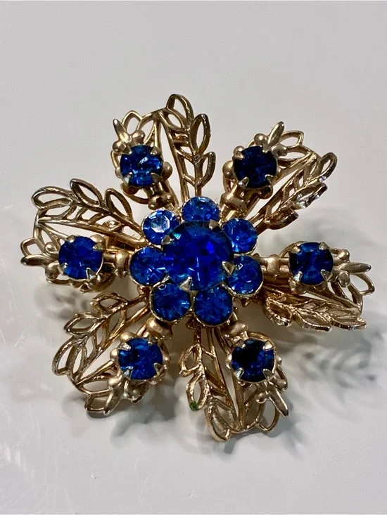 Retro VTG Gold-Tone Blue Crystal Floral Brooch - Women Jewelry Lightweight EUC