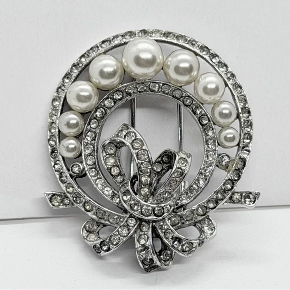 Rare CROWN TRIFARI Alfred Philippe Clear‎ Rhinestone Ribbon Fur Clip Brooch Pin