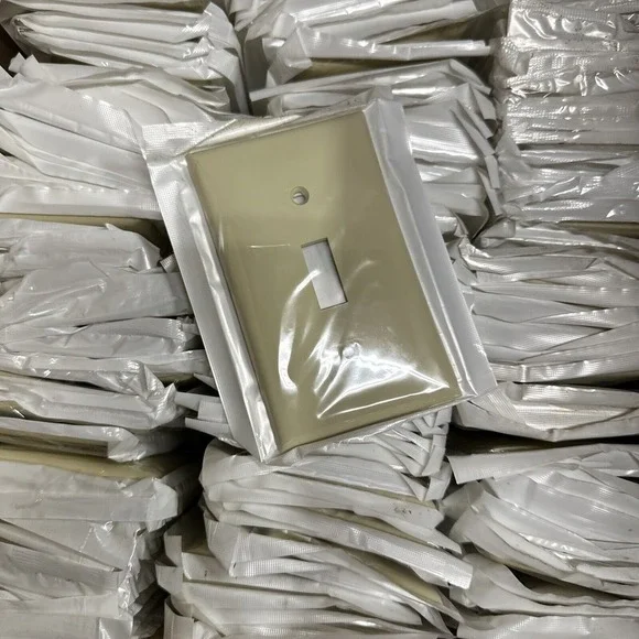 Leviton Ivory Switch Cover 001-80701-I Thermoplastic. Lot Of 150