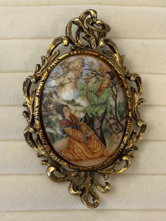 Vintage 1970’s Cameo Brooch‎ Courting Asian Couple Under Cherry Blossom Tree