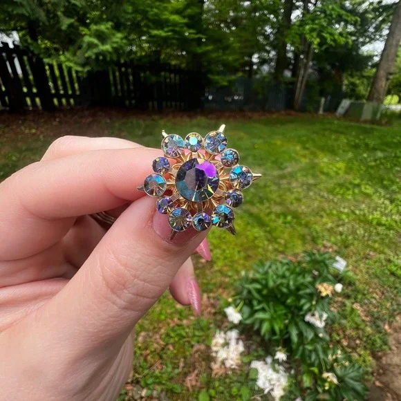 Vtg Aurora Borealis Rhinestone Starburst Brooch Gold‎ Tone MCM Mid Century Pin