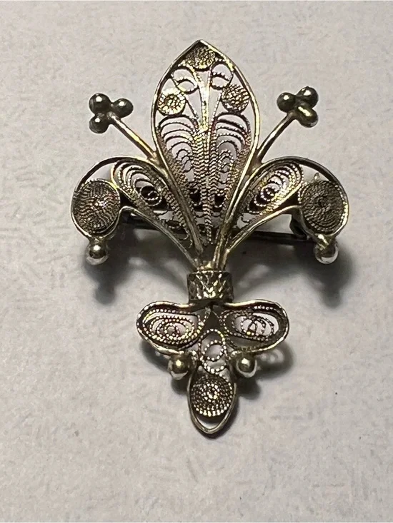 Vintage 800 Sterling Filigree Fleur-de-Lis Brooch