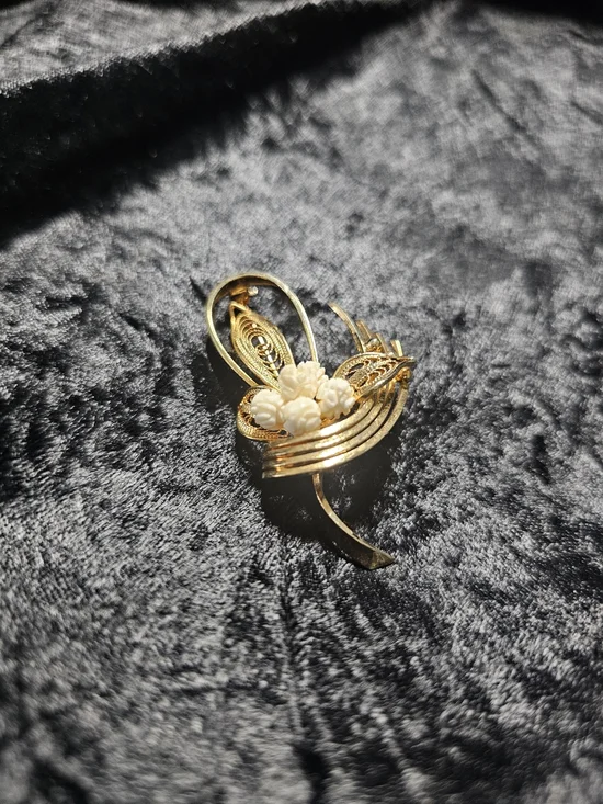 Gold Floral Ribbon Brooch with Cream Flower Accents signed