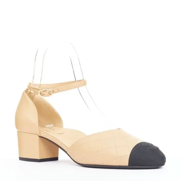 Chanel nude quilted lambskin CC grosgrain cap toe pumps