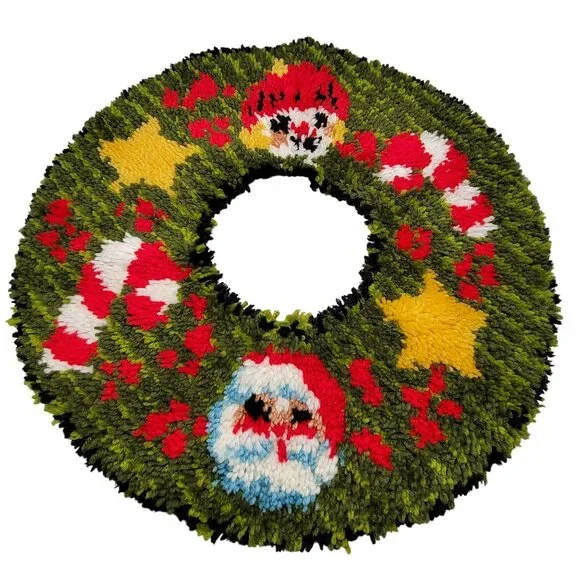 Handmade Christmas Wreath Latch Hook Rug 20 Inch Green Santa Snowman‎ Vintage