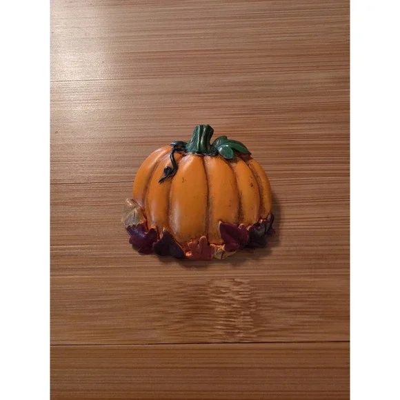 Vintage Pumpkin Brooch Pin Halloween Fall Autumn Leaves Papel Giftware
