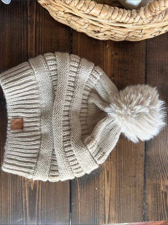 Women’s Knit Pom Beanie - Cream