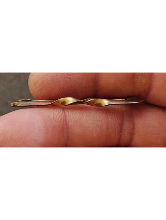 1900s Gold Tone Twist Bar Pin/Brooch