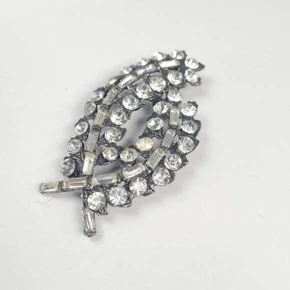 Vintage Rhinestone Leaf Brooch Clear Baguette Round Pot Metal Silver Tone‎ Pin