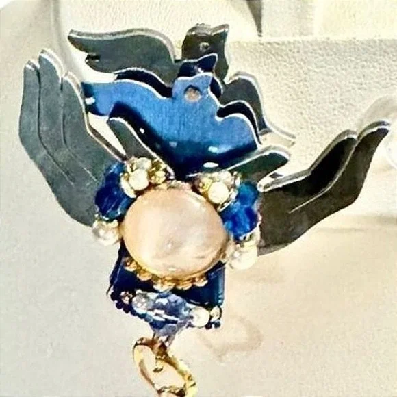 Liz Tech‎ Art Brooch Pin Hands Holding Bird Pearl Rhinestone Signed 2004 Vintage
