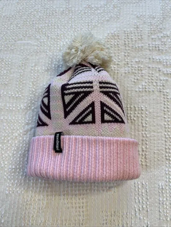 PATAGONIA Girls One Size Powder Town Beanie HAT PomPom Pink Birch Ski Winter