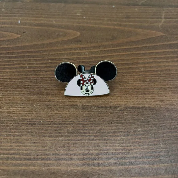 Disney Pin Minnie Mouse with Bow Pink and Black Ear‎ Hat