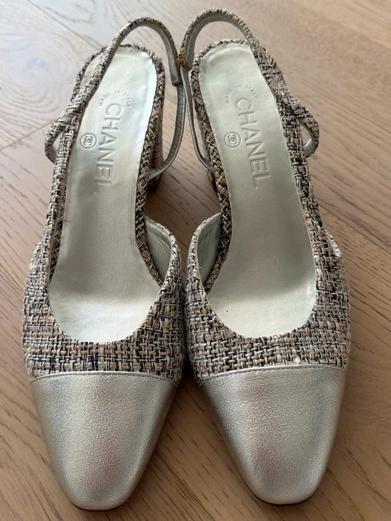CHANEL Silver Leather & Beige Tweed Slingback Flats