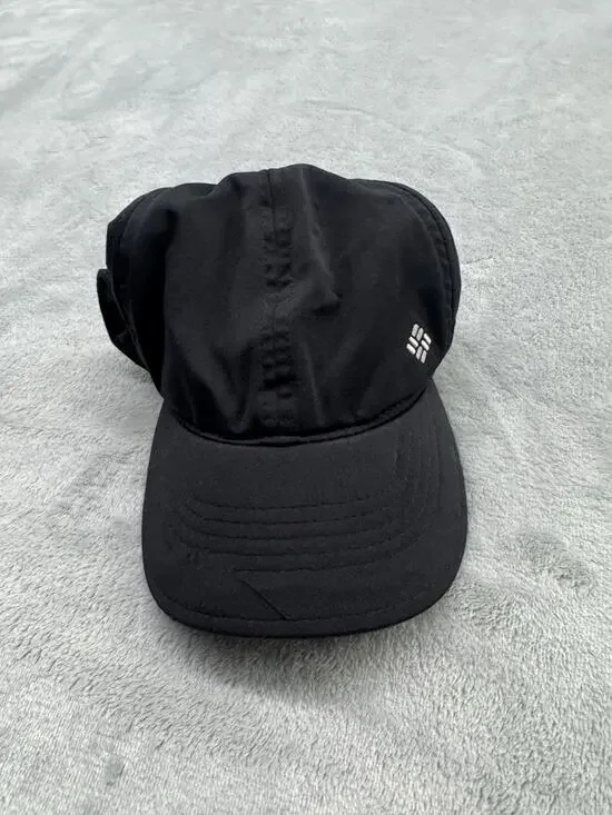 Columbia Hat Cap Strap Back One Size Black Omni-Freeze Ice Logo Youth small