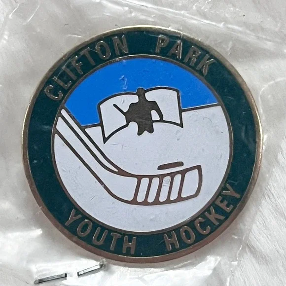 🔮‎ 5/$25 Vintage Clifton Park Youth Hockey Pin