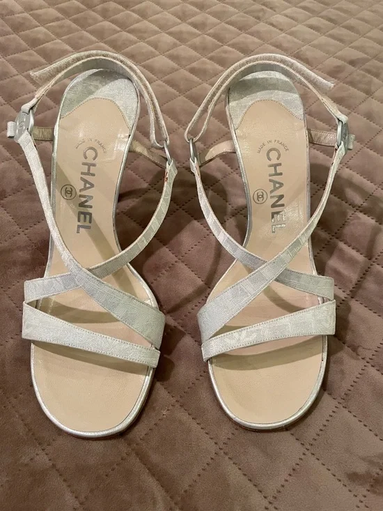 CHANEL Silver Metallic Strappy Slingback Sandals. Very good condition