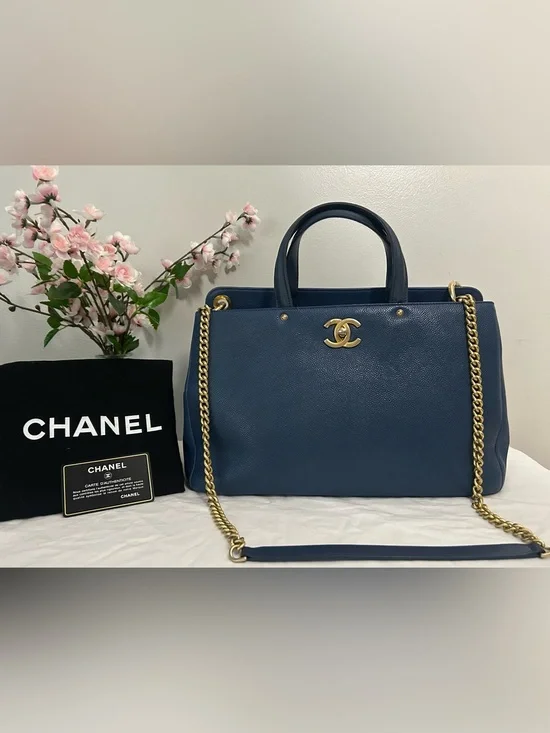 CHANEL CC Lock Large Shopping Tote Bag Caviar Leather Navy Blue