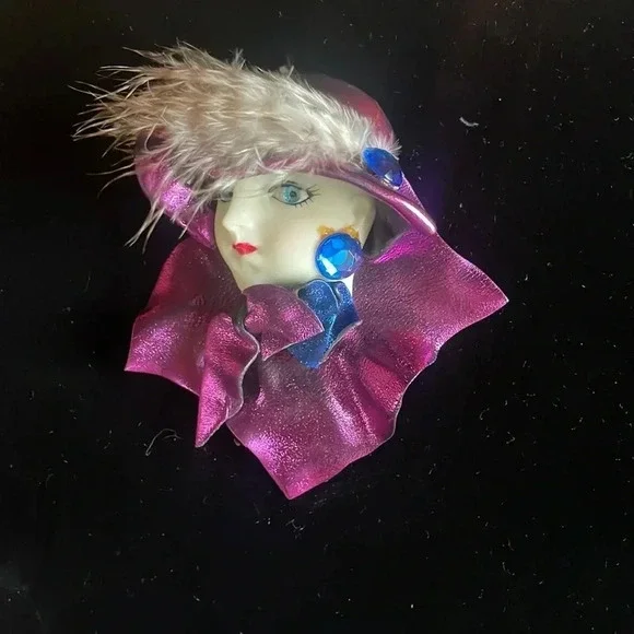 Vintage Broch Lady‎ in Hat