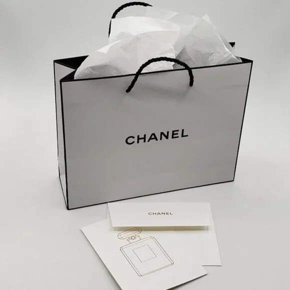 CHANEL Gift Bag