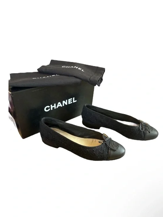 CHANEL CC Cap Toe Ballet Flats EU 39.5 US 9.5 Black Tweed Crochet Lambskin Shoe