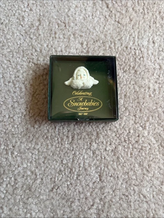 Snow babies 1996 bisque friendship pin