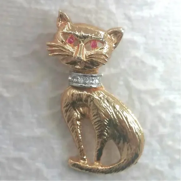 Vintage Bedazzled Cat Brooch Whiskers Ruby Red Eyes Blingy Collar Gold Tone Pin