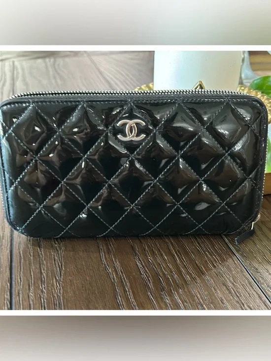 CHANEL Patent Quilted Zip Wallet Black Silver CC Hardware w/ Box EUC