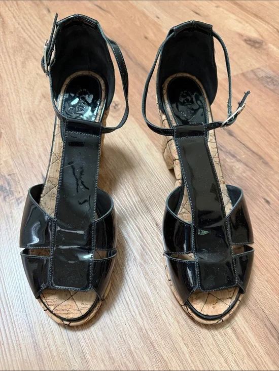 CHANEL Black Patent Leather Cork Wedge Sandals, AUTHENTICATED, size 10 (40)