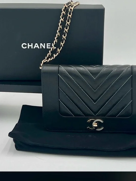 CHANEL Rare Black Chevron Wallet on Chain with Contrast Stitching/Logo COA