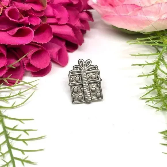 VINTAGE⚜️PEWTER Gift Box Polka Dot Tack Pin