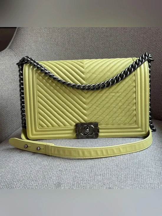 CHANEL Lime Green Chevron Quilted Shoulder Bag with Gunmetal Chain