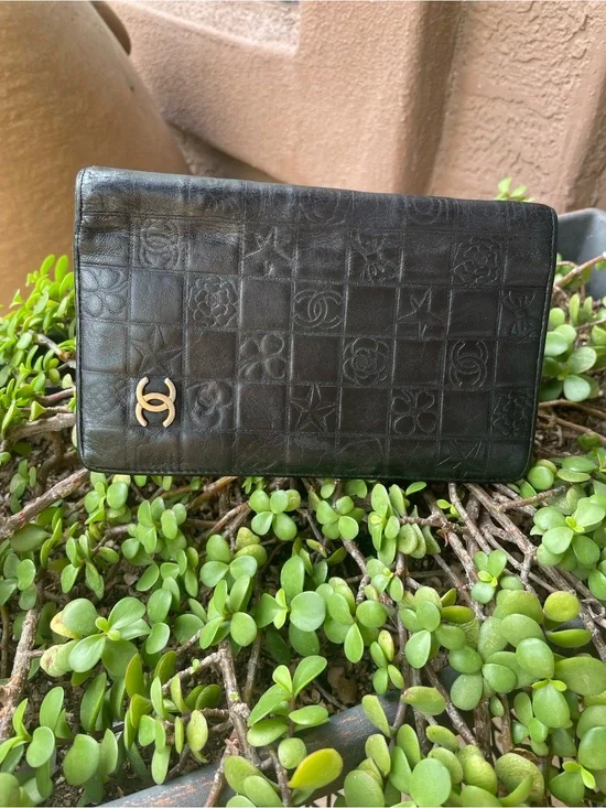 CHANEL Black Quilted Embossed Leather Wallet Clutch with Gold CC