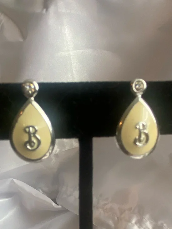 Burberry Vintage Cream Enamel B Logo Clip-On Earrings Silver Tone Rare EUC