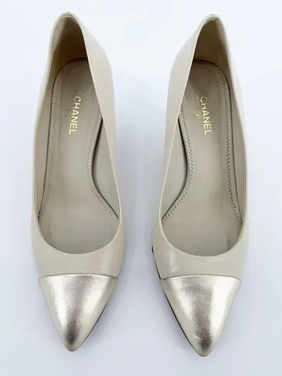 Chanel White Lambskin Leather Gold Cap Pointed Toe Kitten Heels Pumps 41 CC