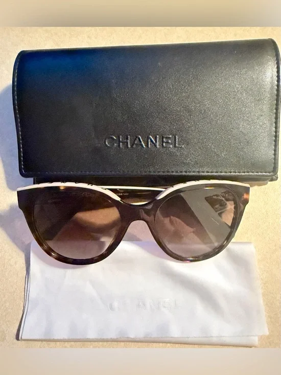Chanel Polarized Tortoise Frame Sunglasses Style 5414 LIKE NEW