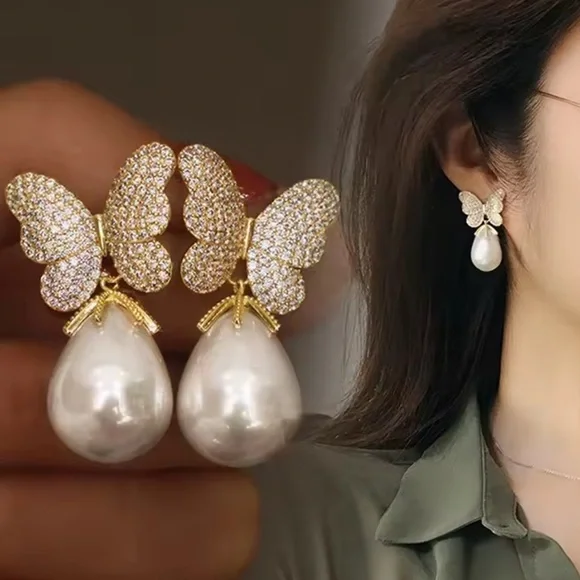 Vintage Butterfly Pearl Gold Timeless Earrings