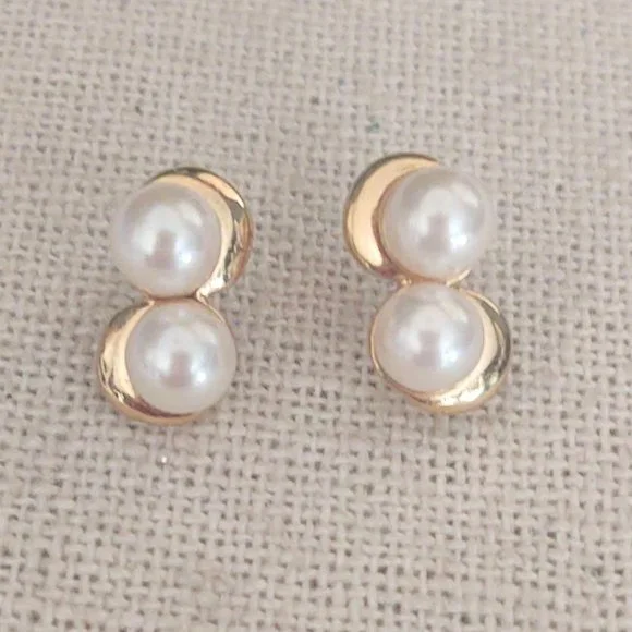 Trifari double faux pearl and gold earrings