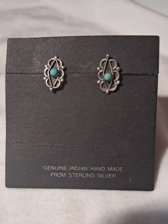 Vintage Navajo .925/Turquoise Stud Earrings