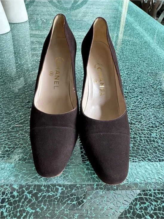 Chanel‎ Women's Brown Suede Pumps 39