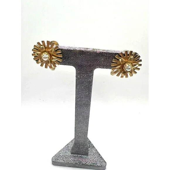 Vintage Gold Sunburst Pearl Screw‑Back Earrings